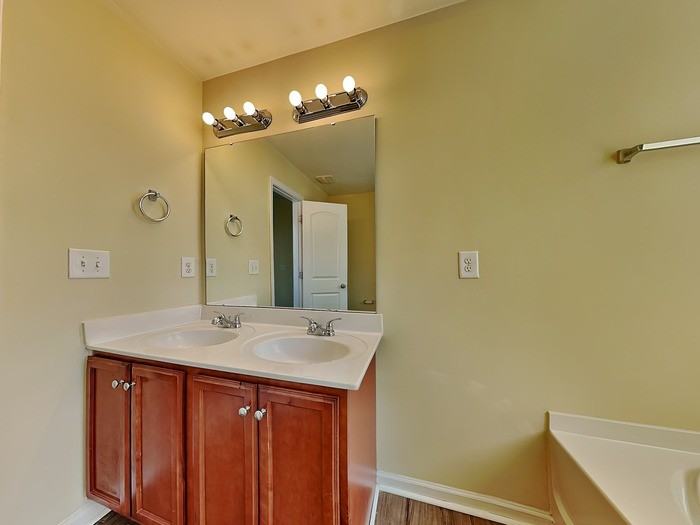 545 Stillgreen Ln - Photo 6 of 13