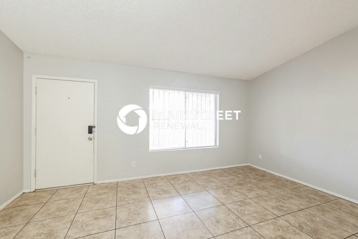 7719 W Clayton Dr - Photo 2 of 16