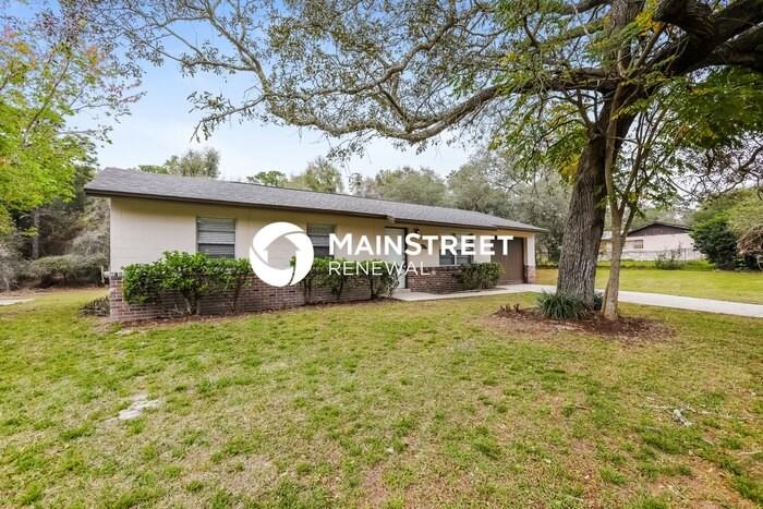 261 Dogwood Ave - Photo 3 of 16