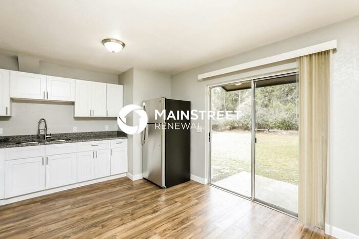 261 Dogwood Ave - Photo 6 of 16