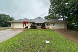featured image of 4309 Aberdeen Dr
