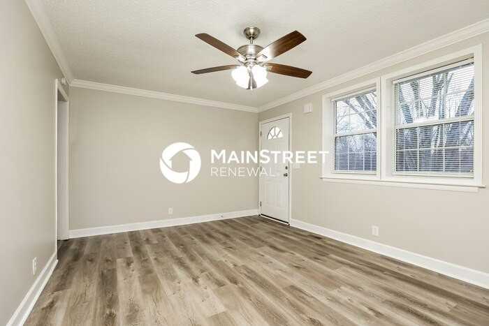 7901 Chester Rd - Photo 4 of 16
