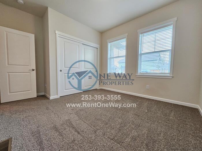 3719 22nd Ave Ne - Photo 3 of 23