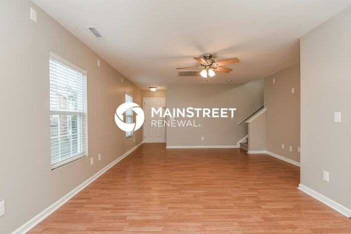 157 Bellfare Dr - Photo 4 of 17