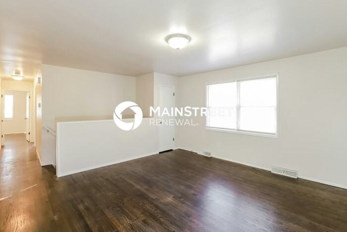 1527 Nw 67th Ter - Photo 6 of 17
