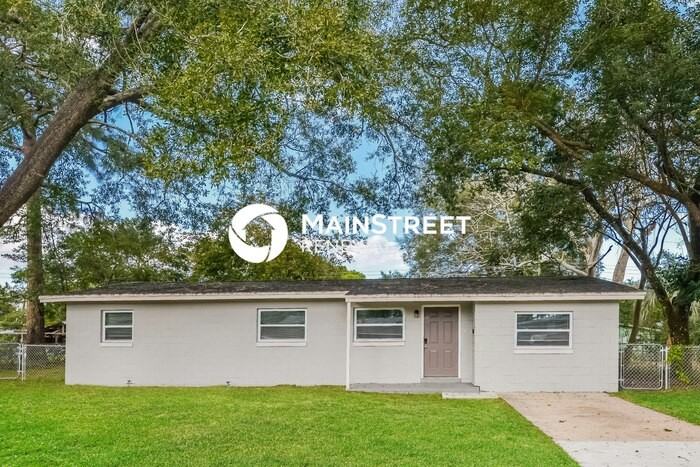 3 E Sandpiper St