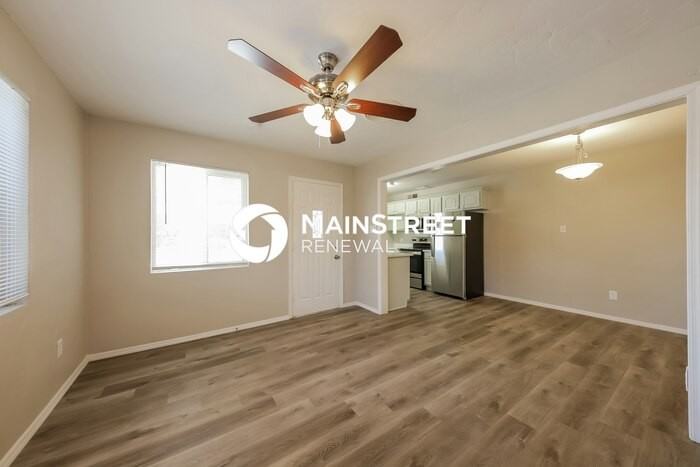 2722 W Tuckey Ln - Photo 4 of 16