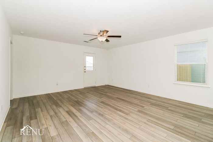 14117 Hacienda Estates Dr - Photo 5 of 18