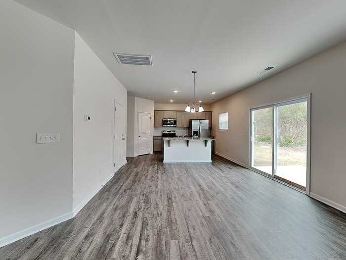 737 Pointe Andrews Dr - Photo 2 of 20