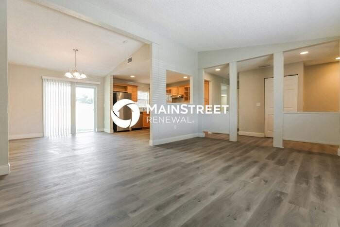 6539 Mauna Loa Blvd - Photo 5 of 16