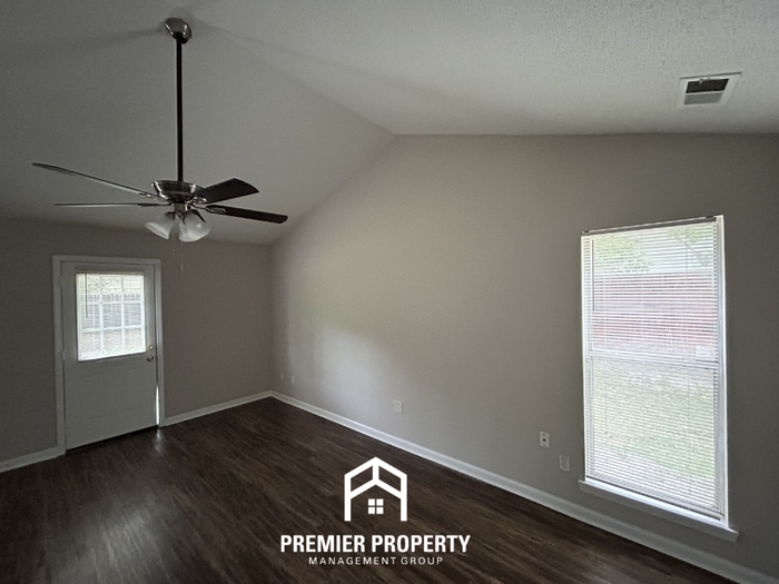 3780 Southbrook Dr - Photo 3 of 18