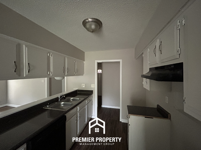 3780 Southbrook Dr - Photo 4 of 18