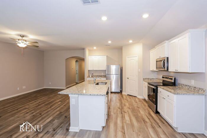 1927 Hialeah Dr - Photo 3 of 18