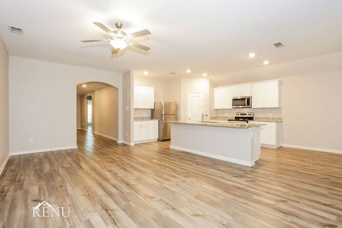 1927 Hialeah Dr - Photo 4 of 18