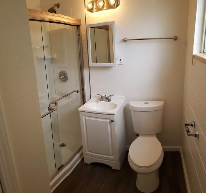 340 Cheney St #C - Photo 5 of 7