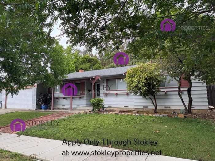 1613 Lynwood Dr - Photo 2 of 31