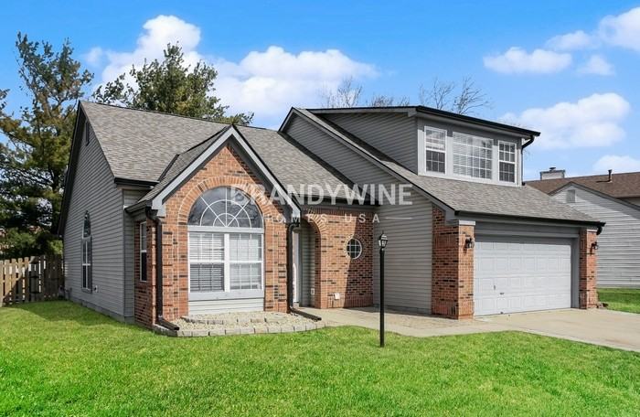 6050 Countrybrook Rd - Photo 2 of 21