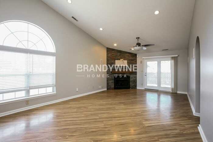 6050 Countrybrook Rd - Photo 5 of 21