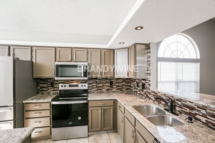 6050 Countrybrook Rd - Photo 7 of 21