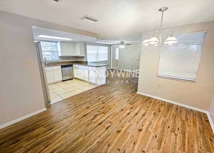 7815 Treasure Pointe Dr - Photo 4 of 15
