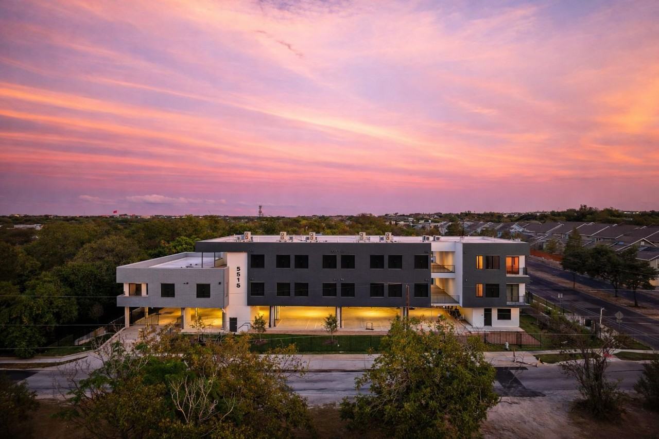 Hummingbird Flats - Photo 4 of 10