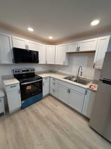 1049 Seale Ave - Photo 3 of 7