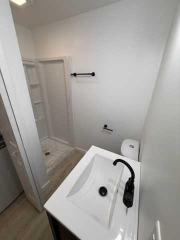 1049 Seale Ave - Photo 5 of 7