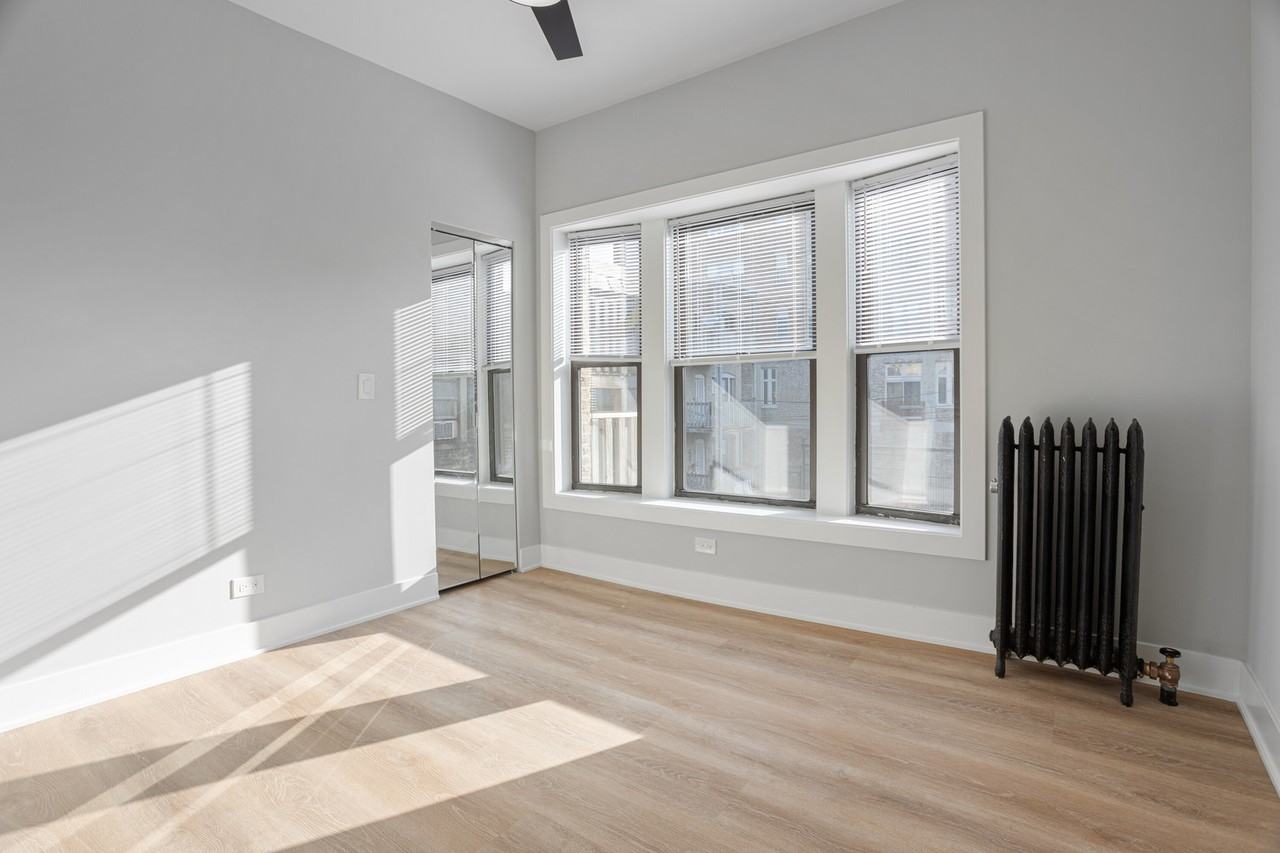 6929 N Lakewood Ave #2 - Photo 6 of 14