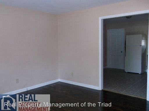 1627 Willow Rd - Photo 2 of 8