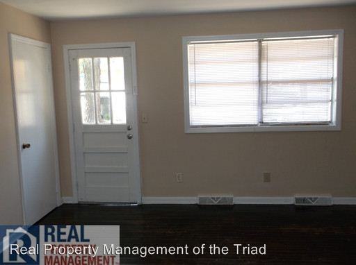 1627 Willow Rd - Photo 3 of 8
