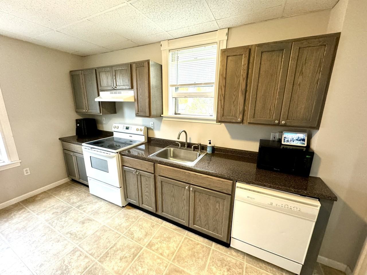 73 Stetson St #73 - Photo 6 of 16