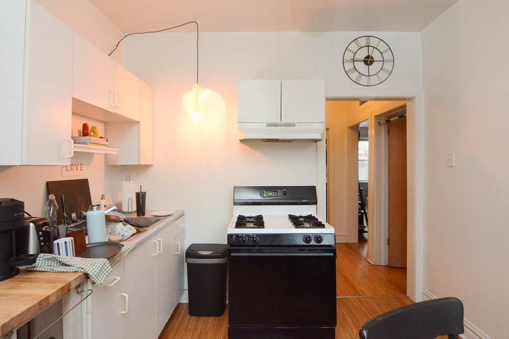 1927 W Crystal St #AW10 - Photo 4 of 20