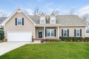featured image of 2913 Waywood Dr