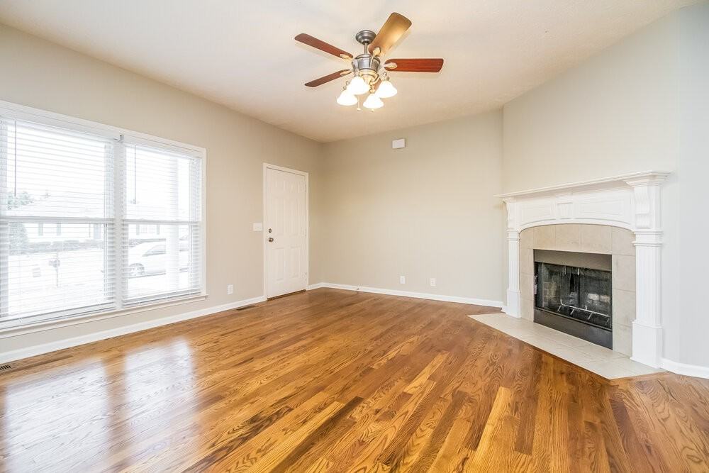 2913 Waywood Dr - Photo 2 of 17