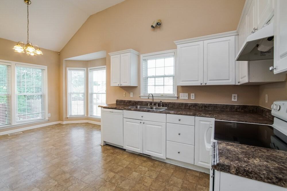 7137 Spanglers Spring Way - Photo 6 of 15