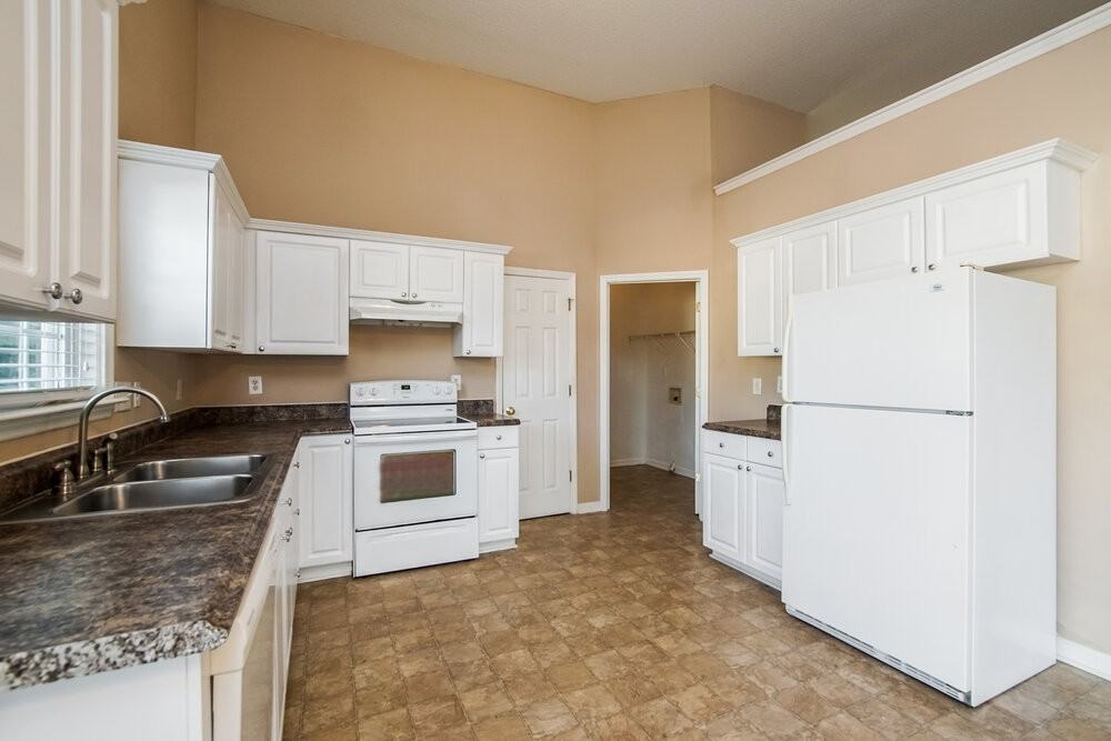 7137 Spanglers Spring Way - Photo 7 of 15