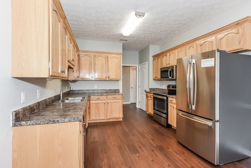 1903 Champlain Dr - Photo 6 of 17