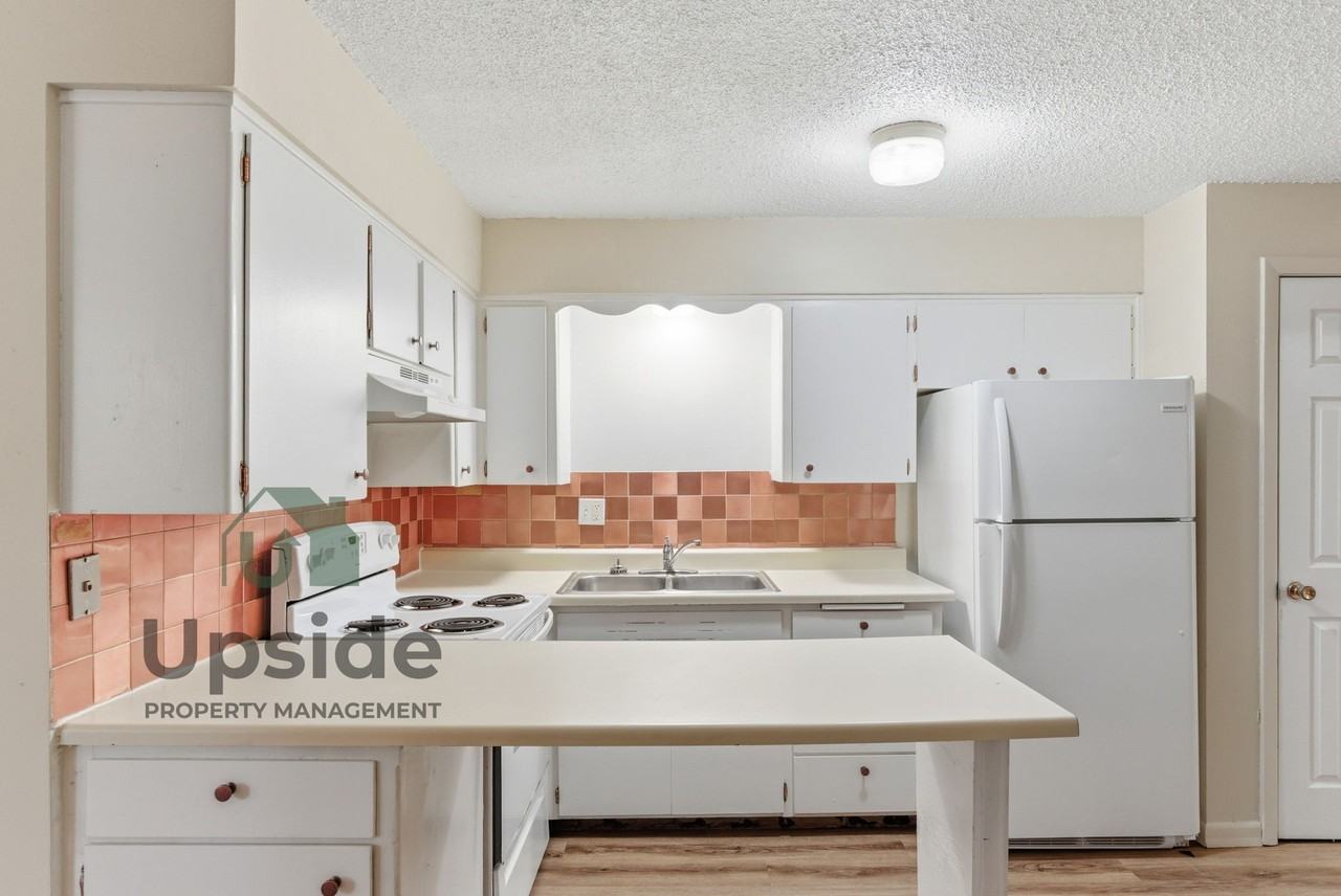 PD - 217 East Sinto Avenue - Photo 6 of 15