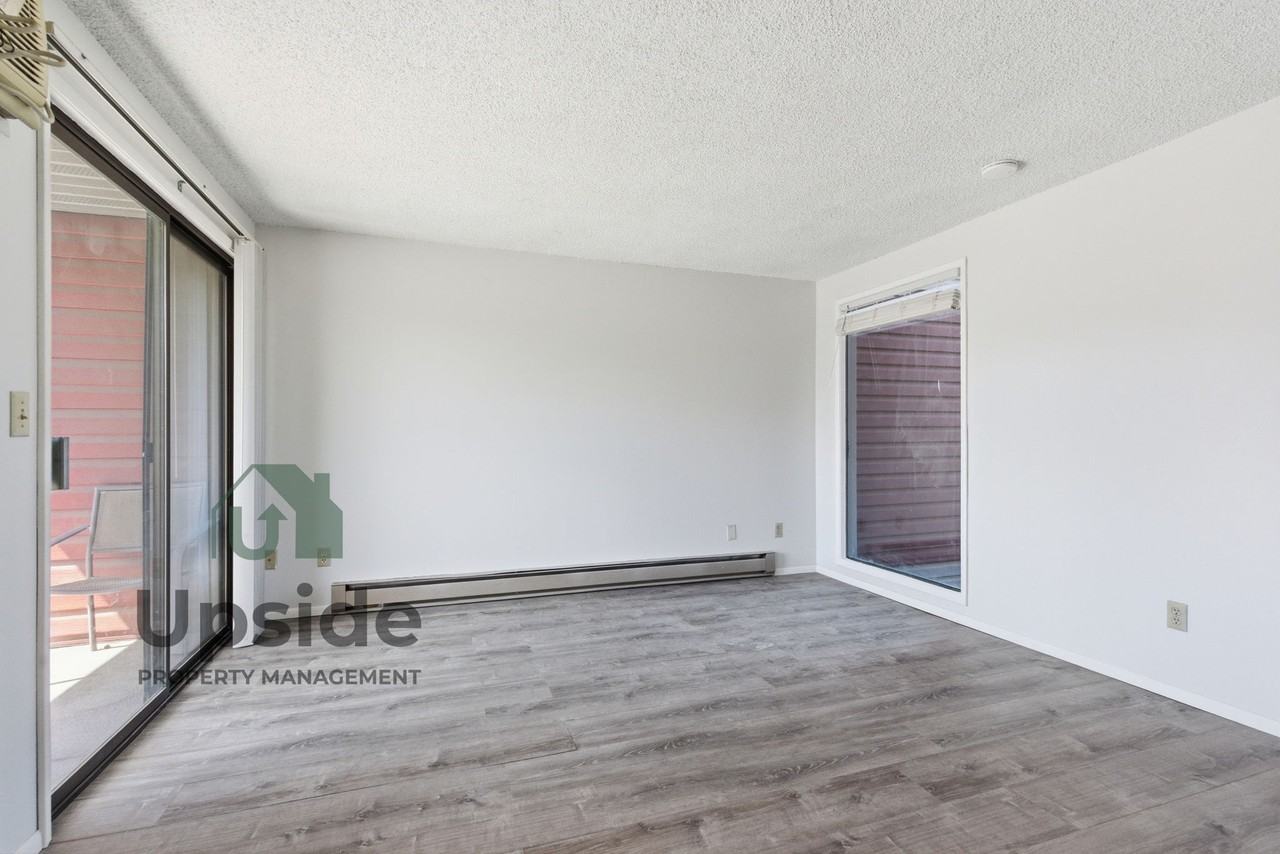 BM - 10211 East Main Avenue - Photo 3 of 35