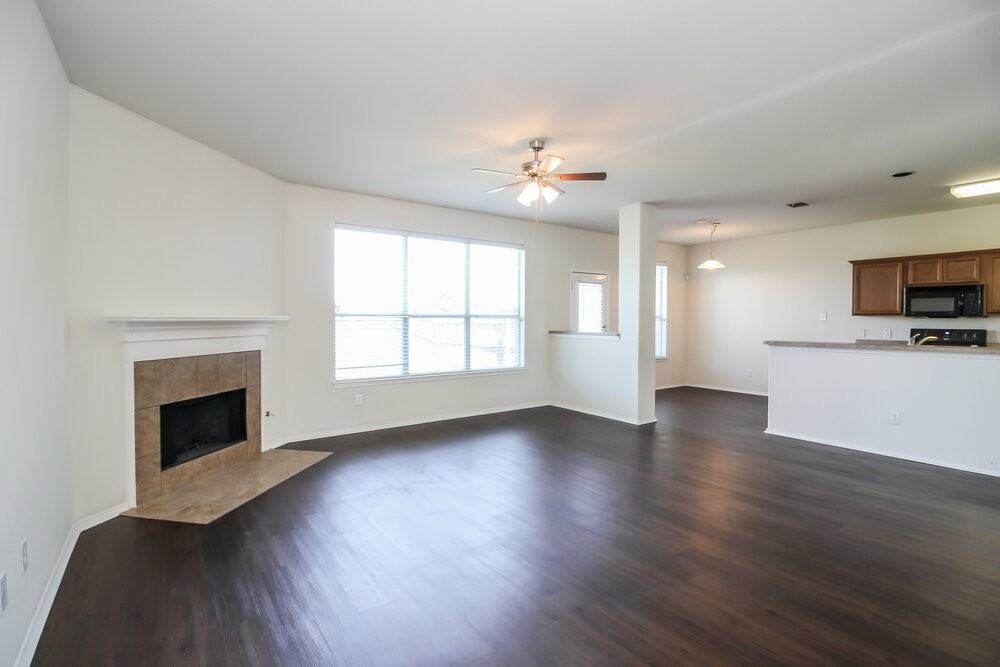 2280 Timber Creek Dr - Photo 2 of 15