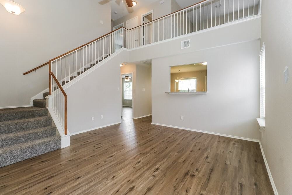 1416 Miss Allisons Way - Photo 4 of 17