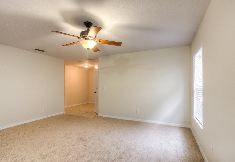 735 Windrose Dr - Photo 4 of 27