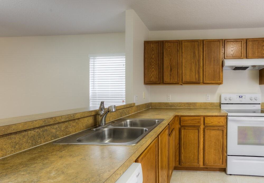 735 Windrose Dr - Photo 7 of 27