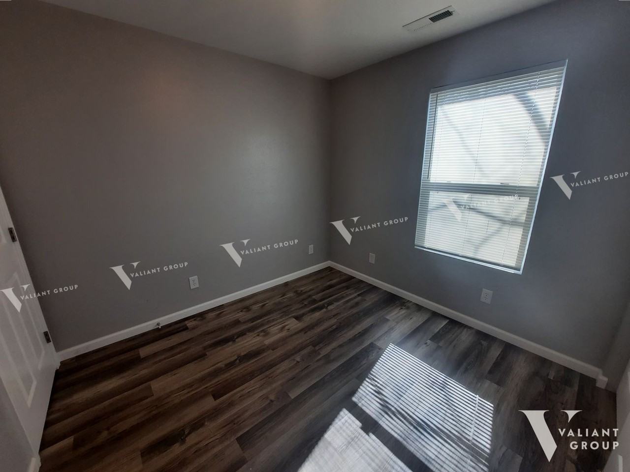 1622 W Chestnut St - Photo 7 of 12