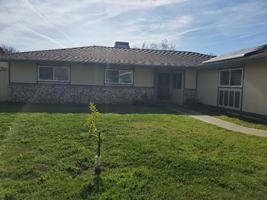 featured image of 671 E Hazelwood Dr