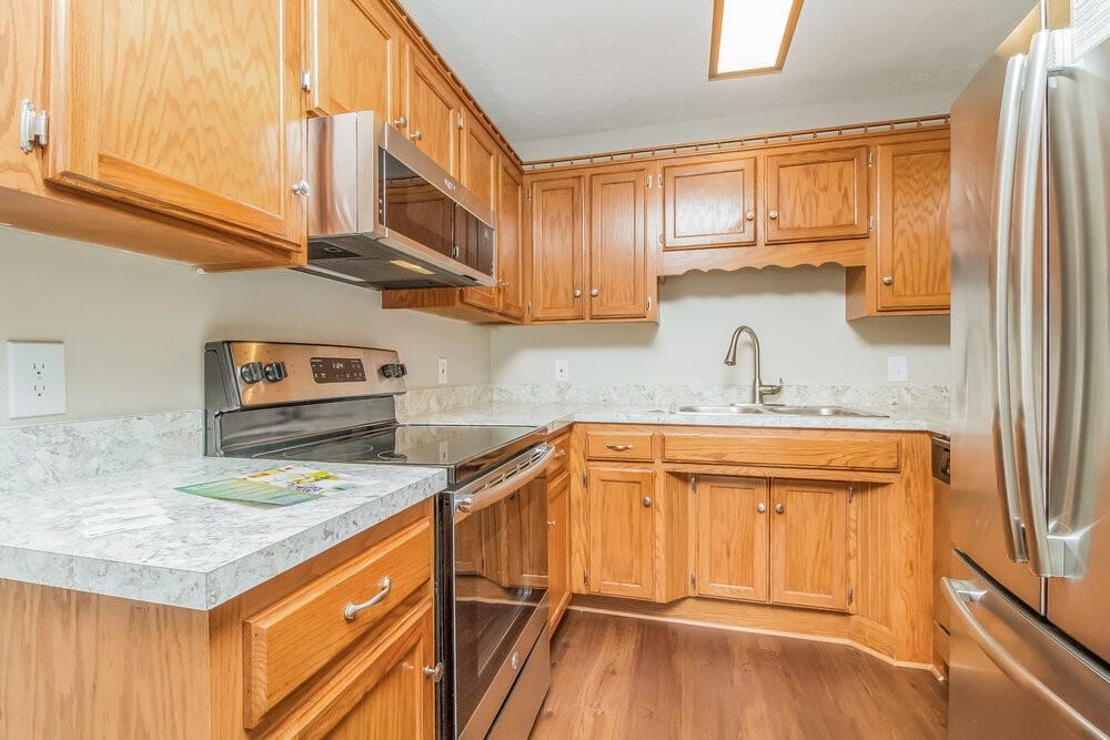 603 Freedom Ct - Photo 5 of 15