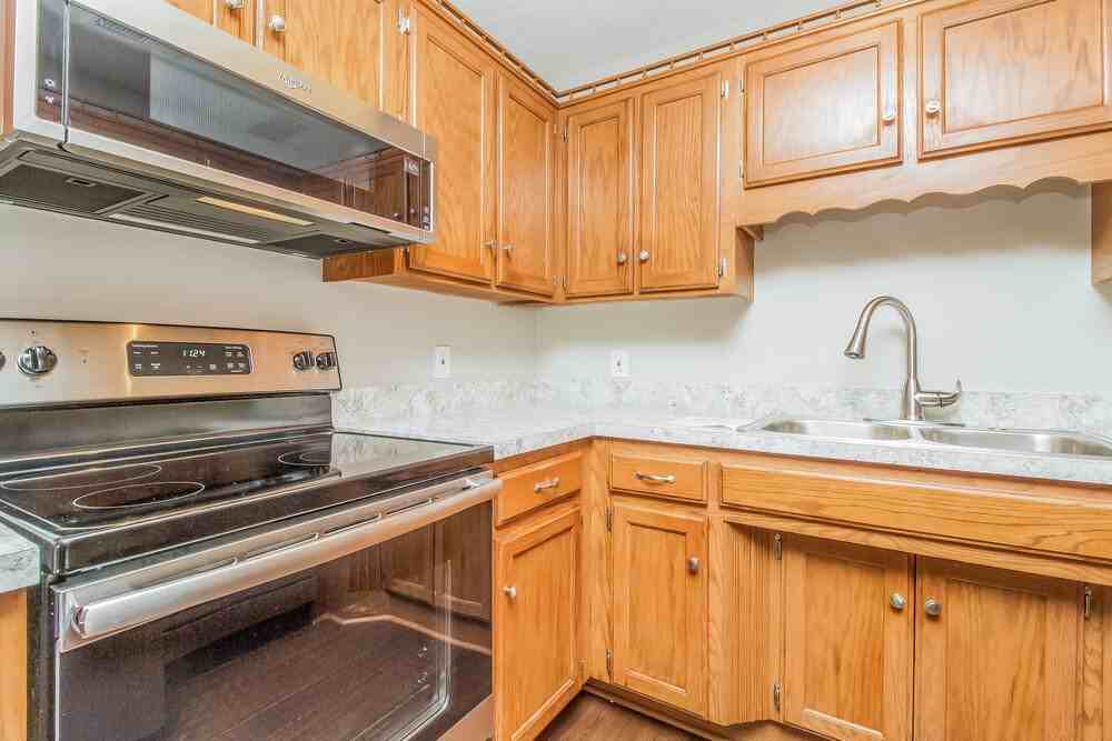 603 Freedom Ct - Photo 7 of 15
