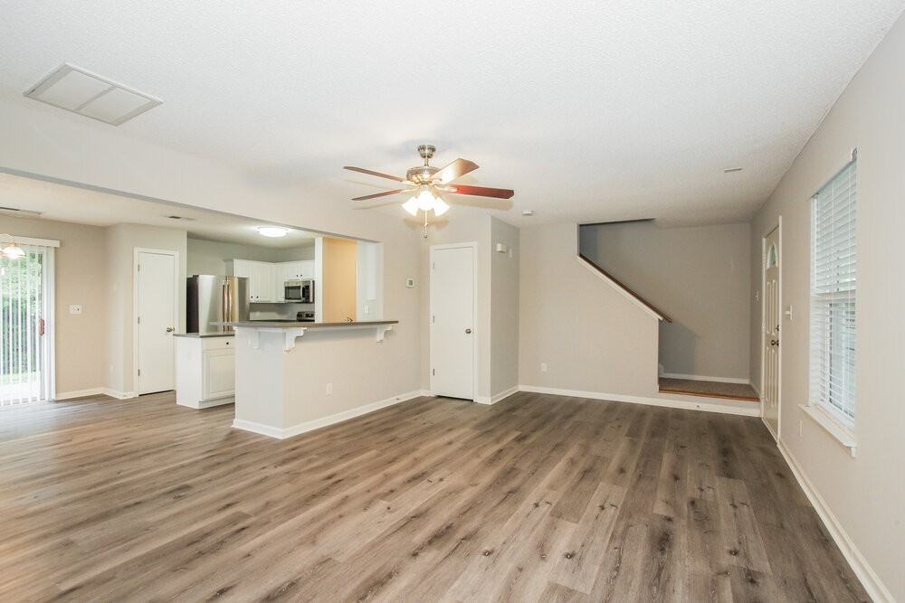 10632 Greatford Ct - Photo 4 of 17