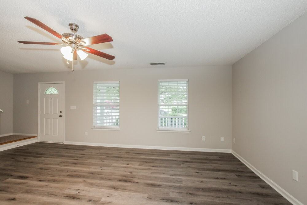 10632 Greatford Ct - Photo 5 of 17