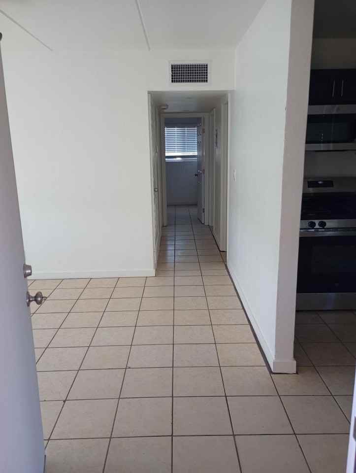 401 N D St #25 - Photo 4 of 20